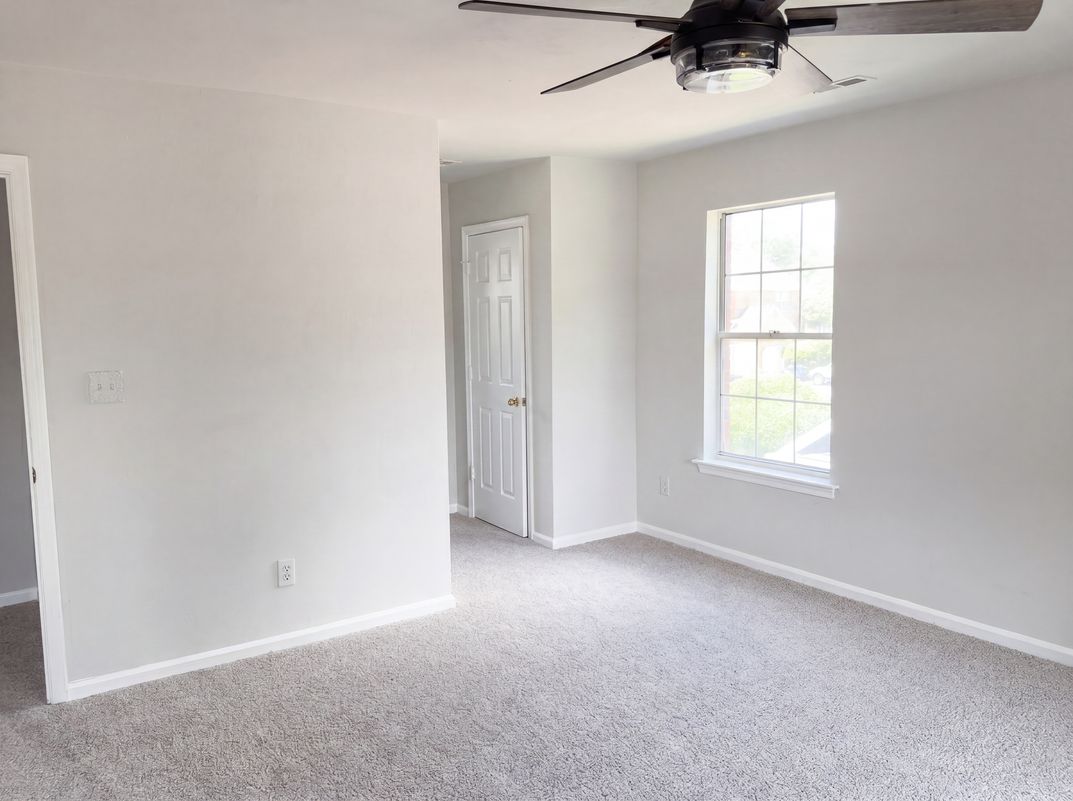 Photo 18 of 25 of 625 E Princess Anne Rd, Norfolk, VA