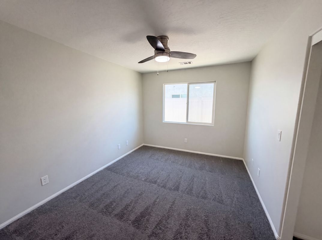 Photo 12 of 28 of 13185 Great Falls Ave, Victorville, CA