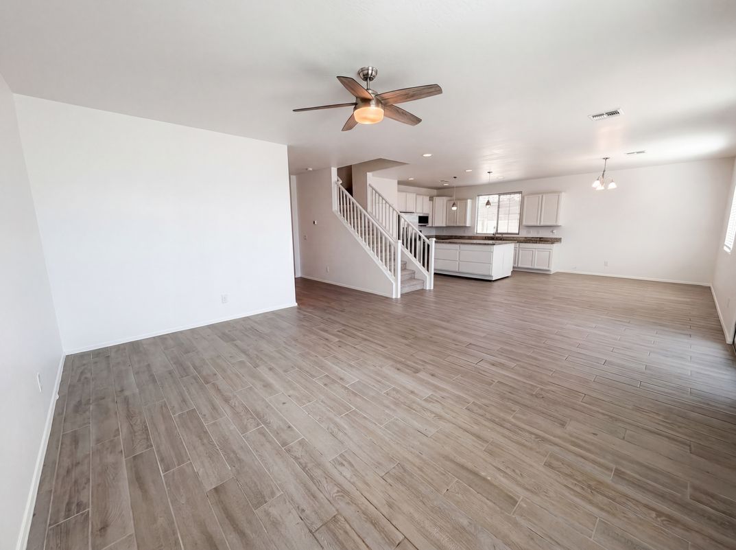 Photo 8 of 38 of 2909 S 121st Dr, Tolleson, AZ