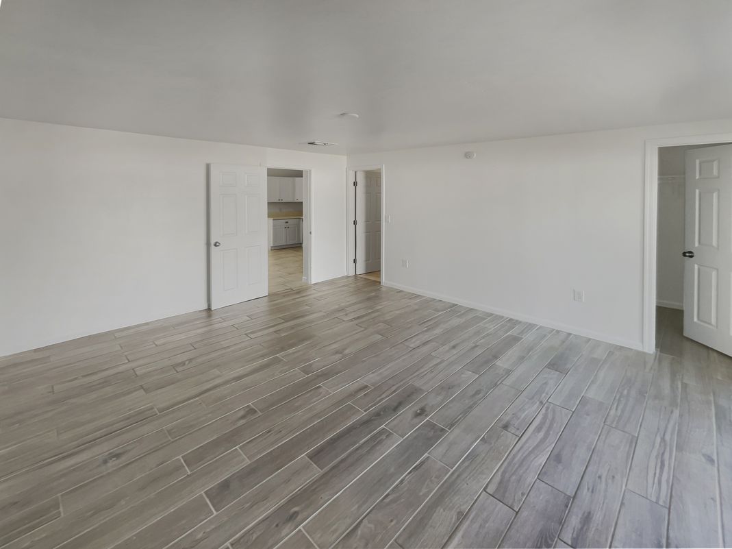 Photo 9 of 17 of 802 W Tipton Dr, Tucson, AZ