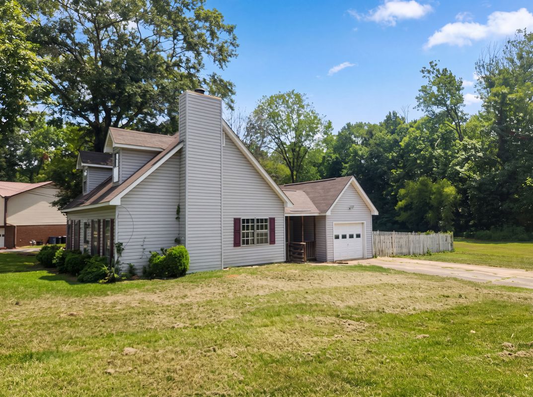 Photo 53 of 58 of 4334 Morningside Dr, Helena, AL