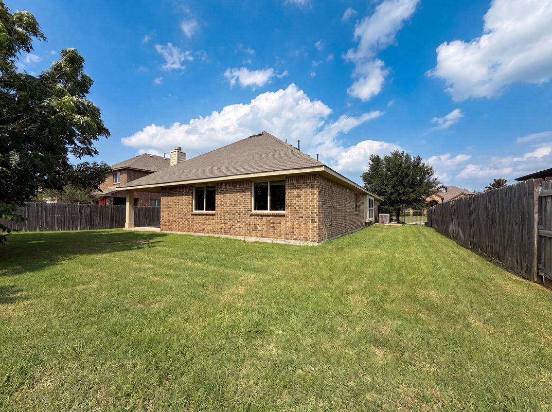 Photo 19 of 20 of 4309 Gleneagles Dr, Mansfield, TX