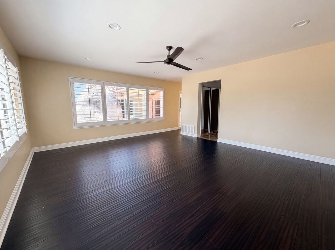 Photo 4 of 24 of 17883 Sintonte Dr, San Diego, CA