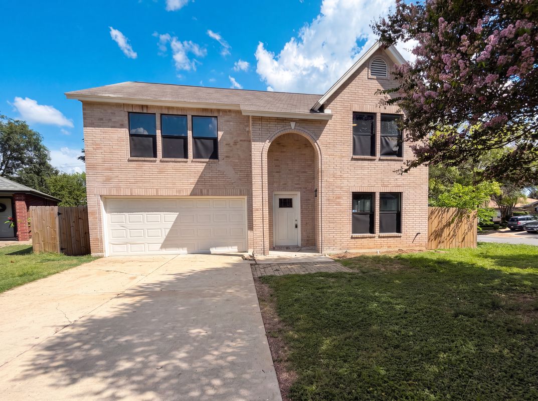 Property photo 1 of 15426 Canteen Creek Dr