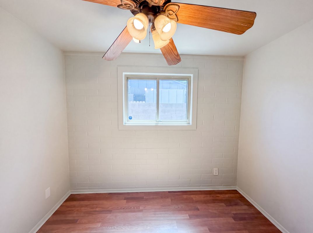 Photo 4 of 22 of 2027 W Corrine Dr, Phoenix, AZ