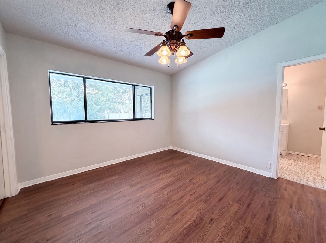 Photo 4 of 21 of 1605 Raiford Rd, Starke, FL