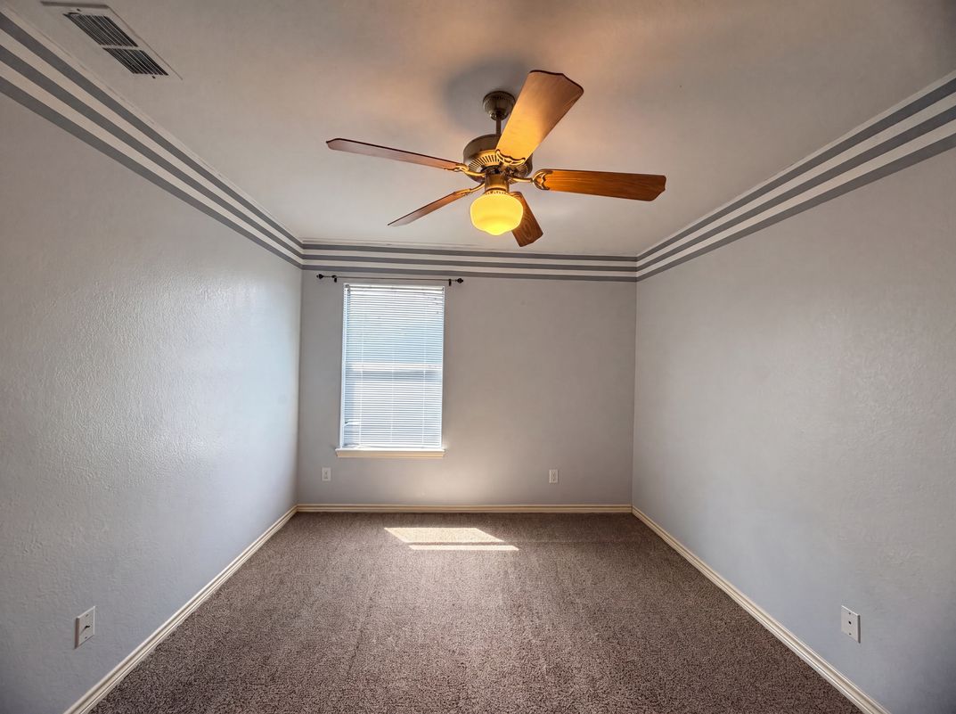 Photo 12 of 25 of 14925 Beal Dr, Corpus Christi, TX