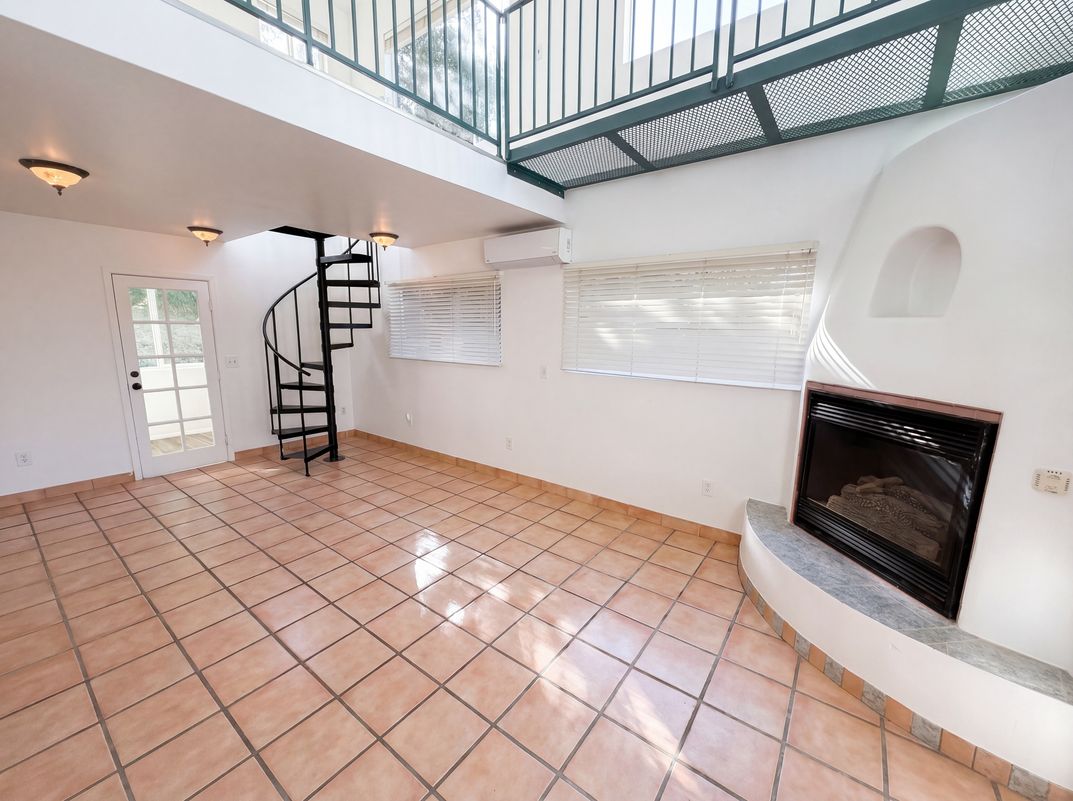 Property photo 3 of 16813 W Shrine Dr