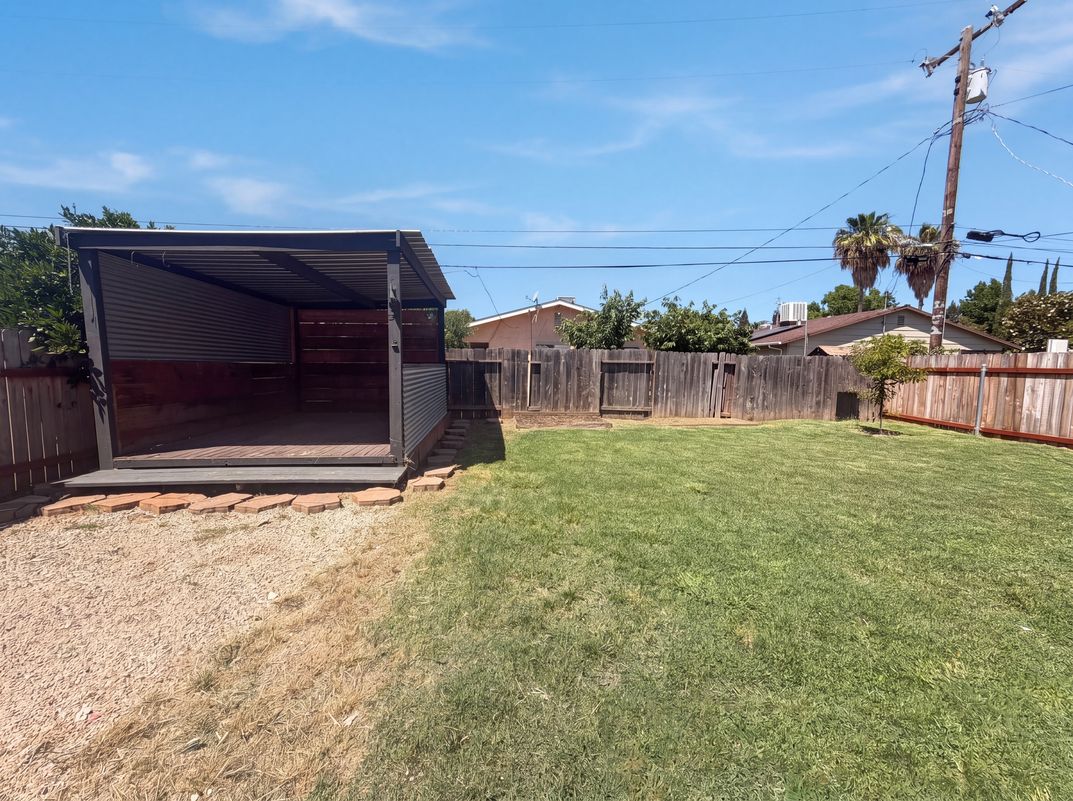 Photo 21 of 22 of 1482 Knights Row, Yuba City, CA