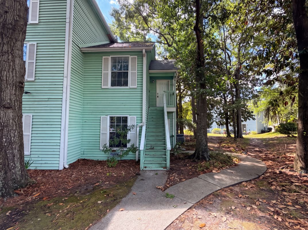 Photo 13 of 18 of 6297 Rolling Fork Rd, North Charleston, SC