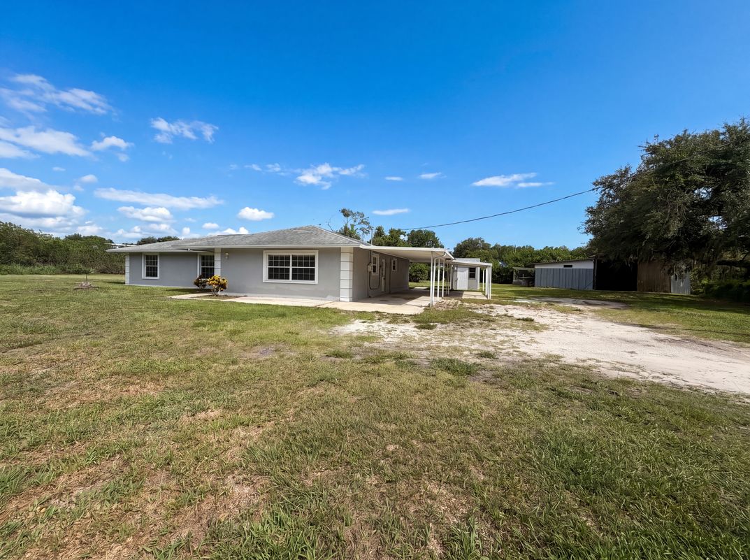 Photo 4 of 34 of 2805 105th St E, Palmetto, FL