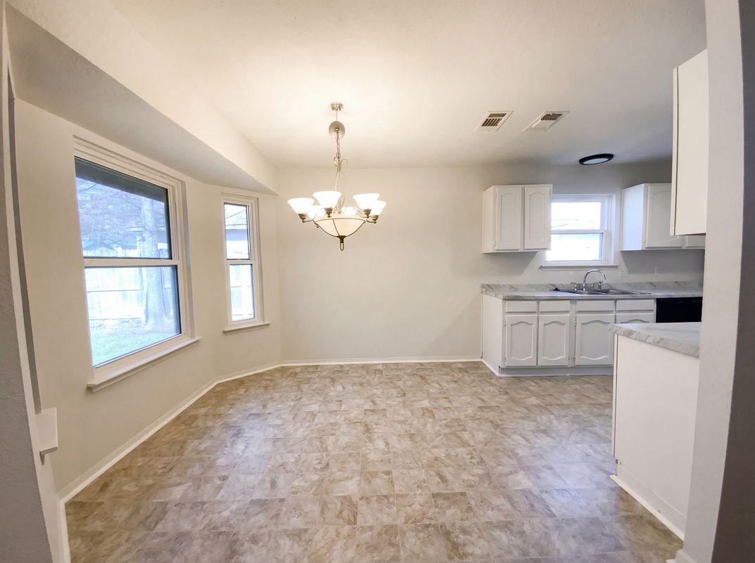 Photo 6 of 16 of 1407 Rose Ave, Killeen, TX