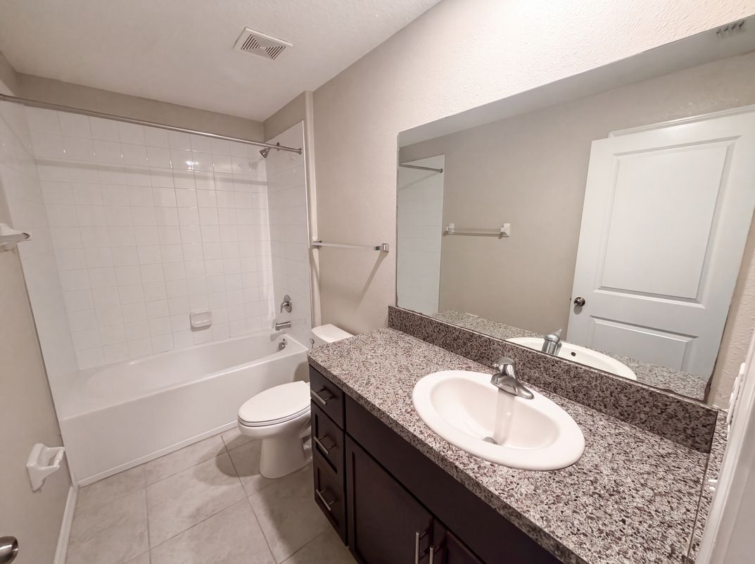 Photo 14 of 35 of 39693 Harvest Creek Ln, Zephyrhills, FL
