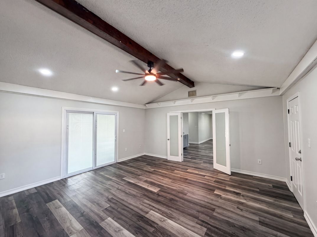 Photo 9 of 18 of 1823 Lori Ln W, Lakeland, FL