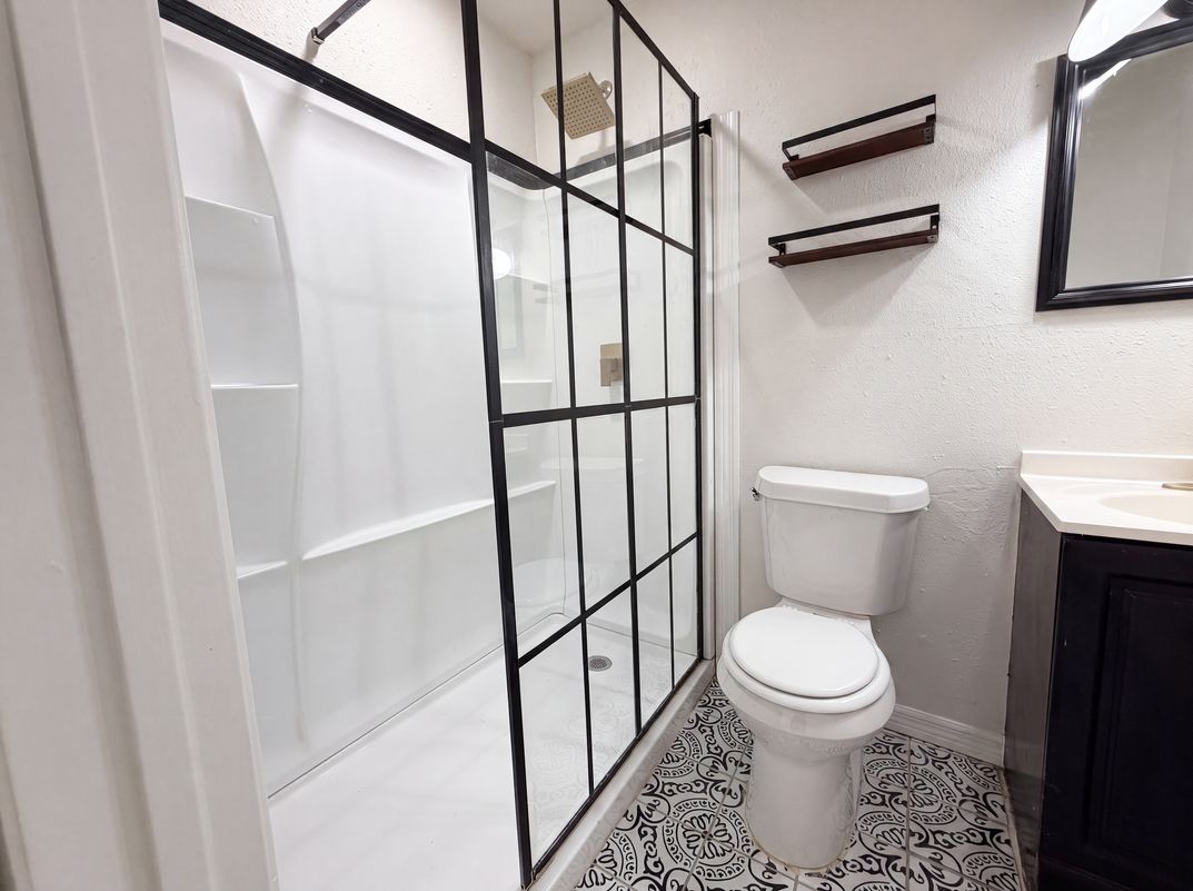 Photo 9 of 17 of 2906 Keslake St, San Antonio, TX
