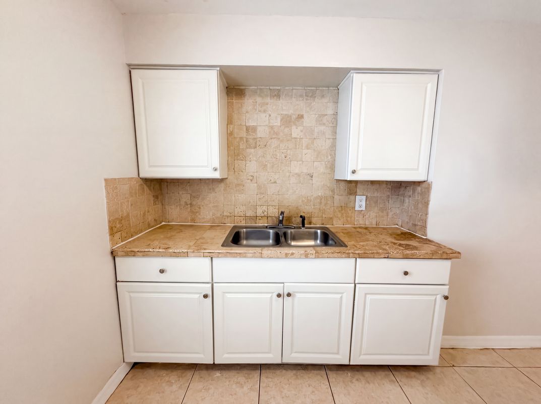 Photo 15 of 20 of 3740 Ballejo Ct W, Jacksonville, FL