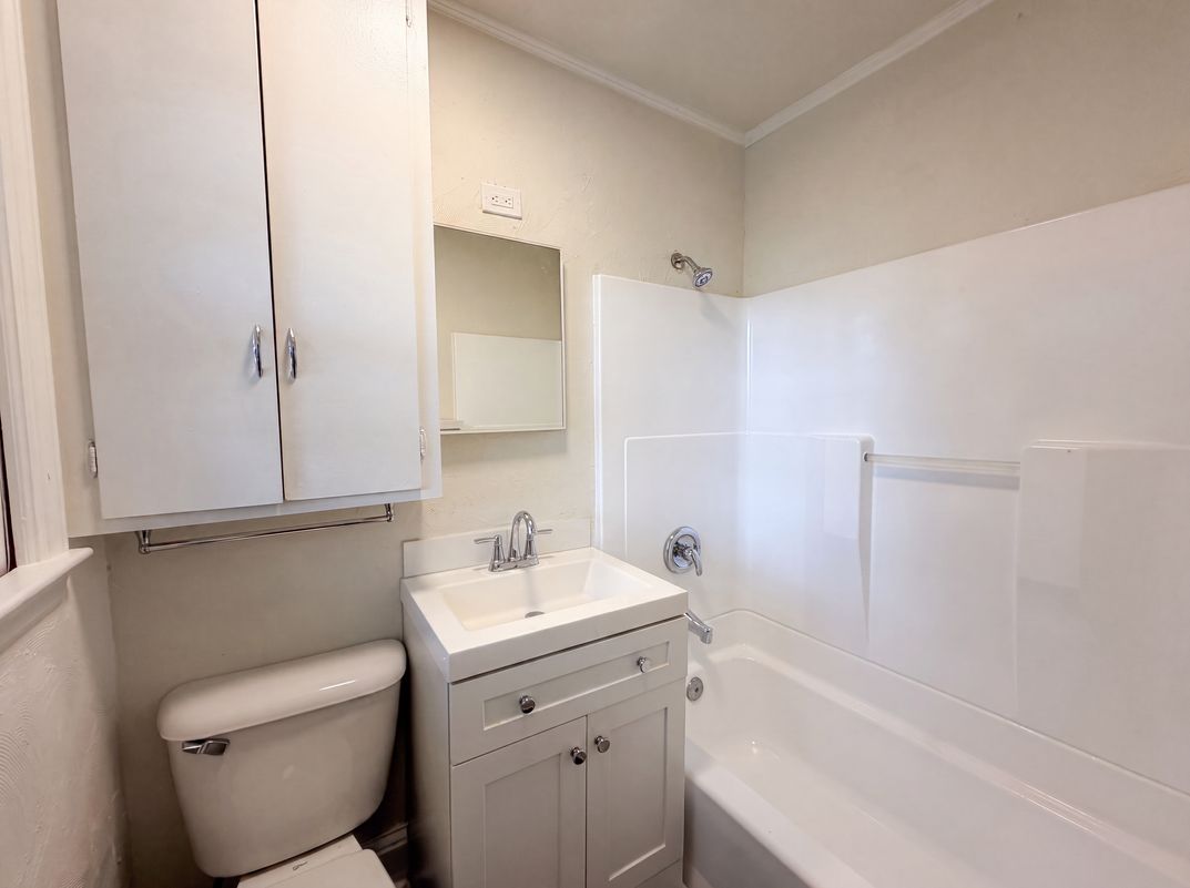 Photo 13 of 16 of 1077 Allendale Cir, Rock Hill, SC