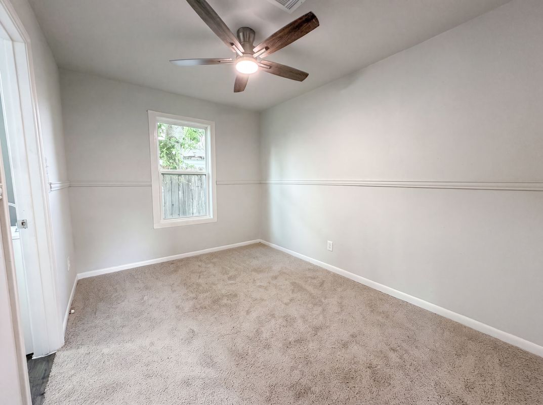 Photo 10 of 20 of 4214 E Toliver St, Houston, TX