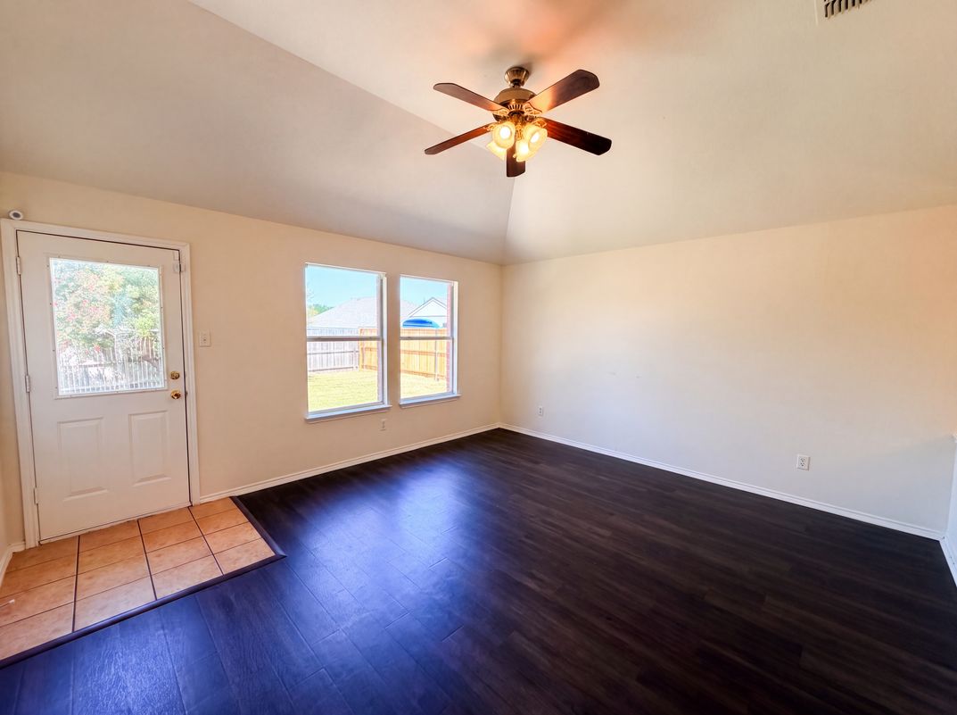 Photo 11 of 14 of 511 Brighton Ct, Wylie, TX