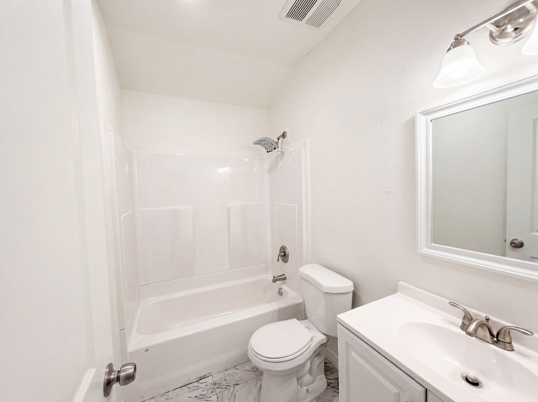 Photo 23 of 31 of 1422 Oakmont Dr, Roseville, CA