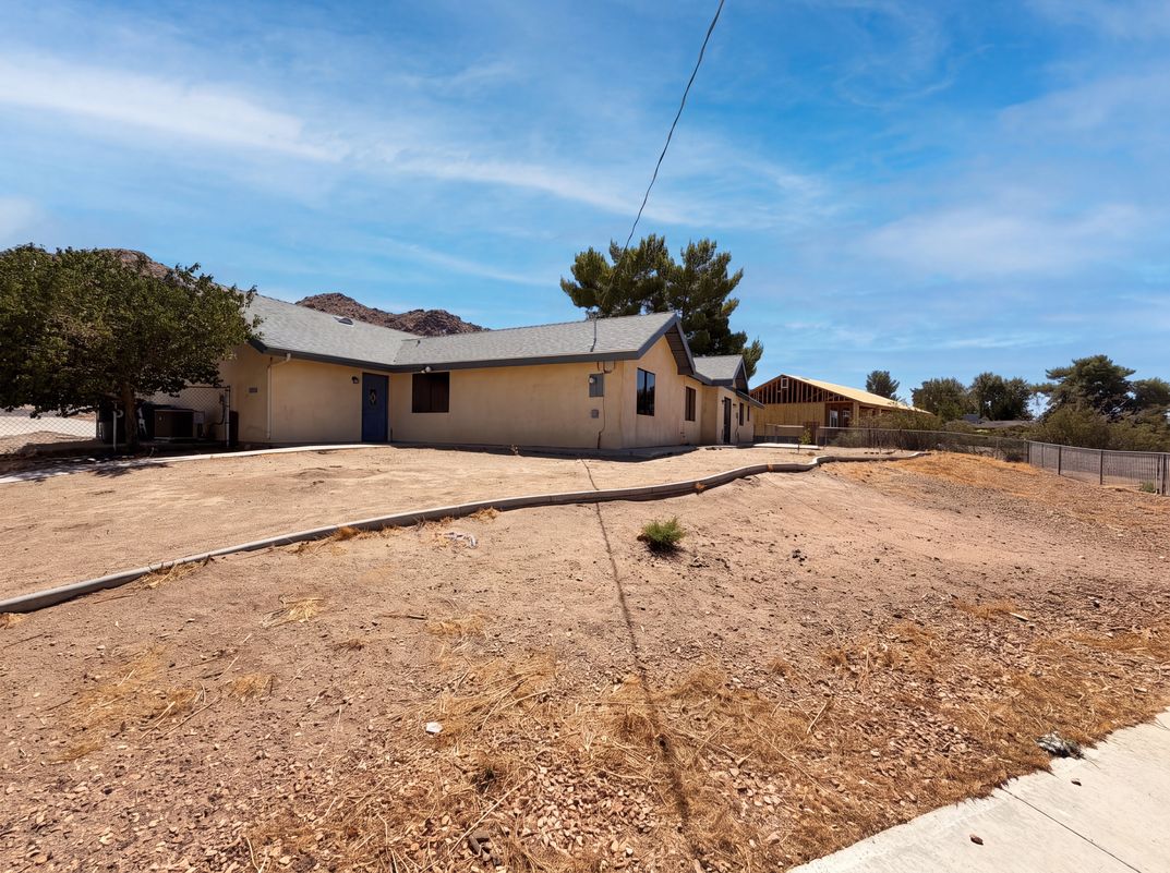 Photo 31 of 74 of 15852 Mandan Rd, Apple Valley, CA