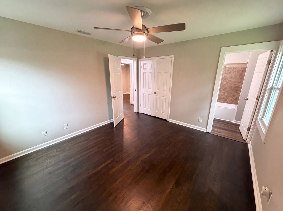Photo 12 of 19 of 528 Kentbrook Dr, Charlotte, NC