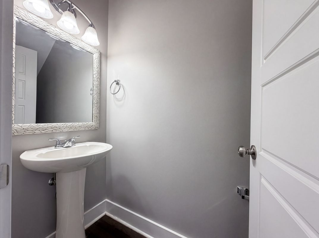 Photo 9 of 19 of 227A Hillcrest Dr, Madison, TN
