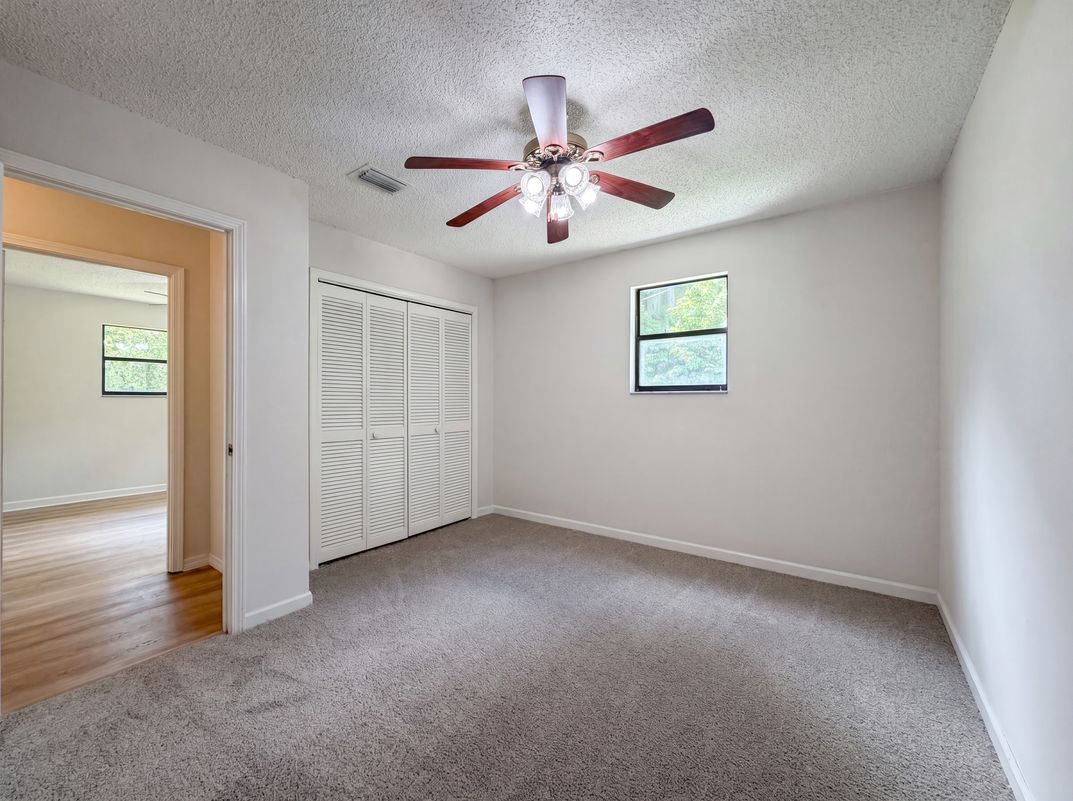 Photo 4 of 17 of 8510 McNeill Rd, Jacksonville, FL