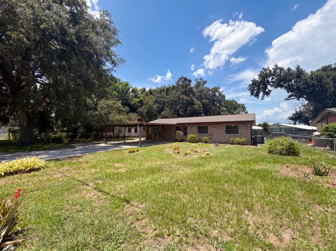 Photo 14 of 17 of 3129 Avenue W NW, Winter Haven, FL