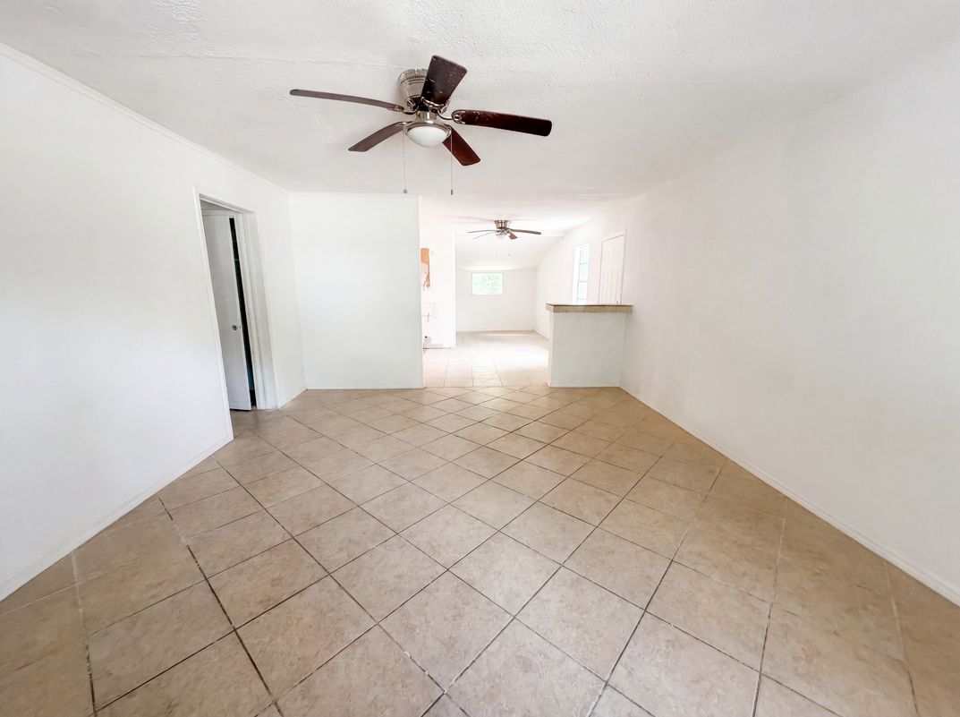 Photo 6 of 16 of 2210 Ben Hur St, Dallas, TX