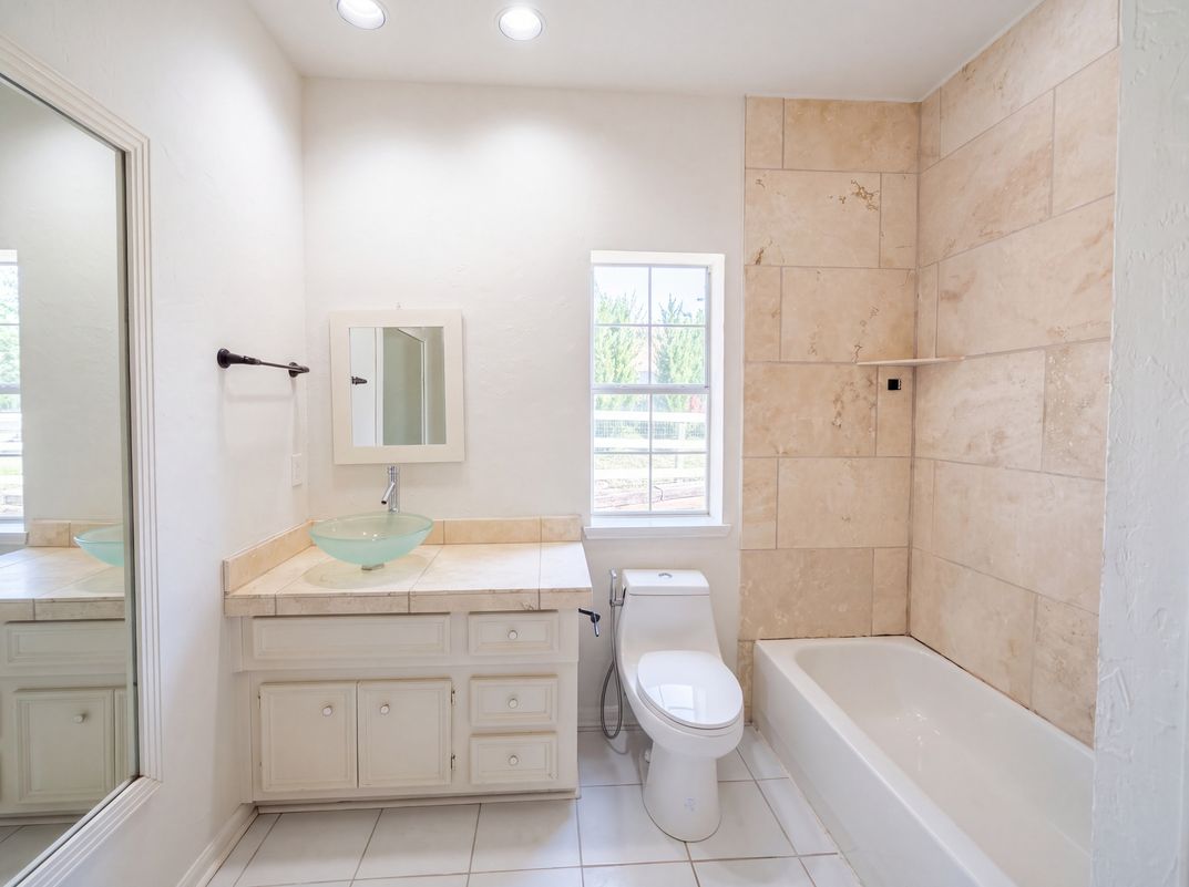Photo 15 of 26 of 1231 Jeanette Way, Carrollton, TX