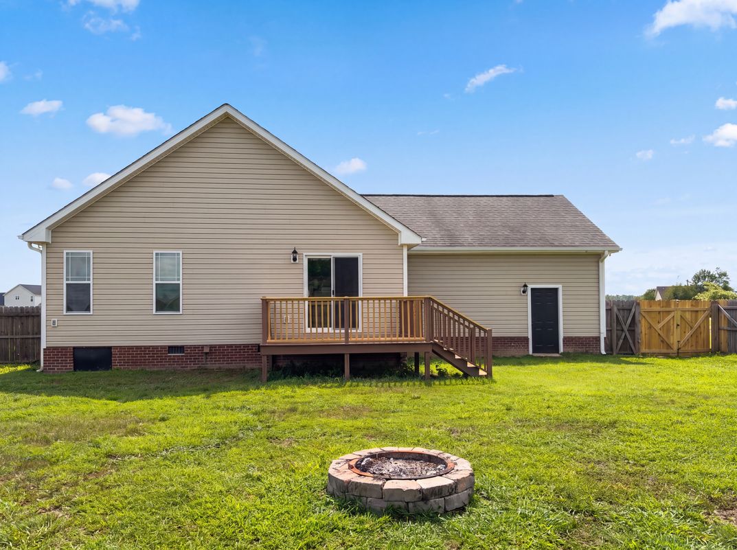 Photo 5 of 22 of 208 Settlers Pointe Dr, Pikeville, NC