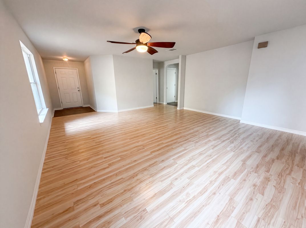 Photo 9 of 16 of 616 Barbara Way, Bastrop, TX