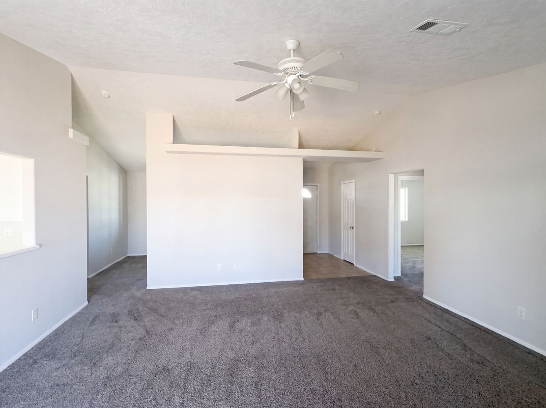 Photo 6 of 22 of 9712 Nipa Ave, California City, CA