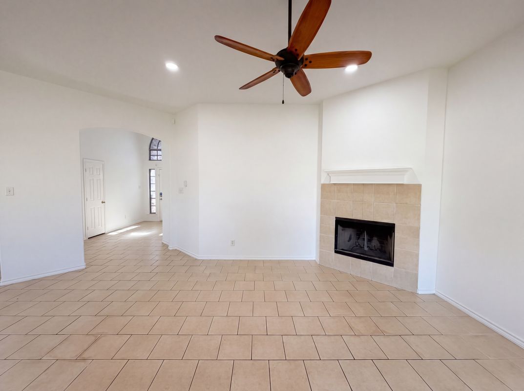 Photo 7 of 20 of 4617 Deal Dr, Fort Worth, TX