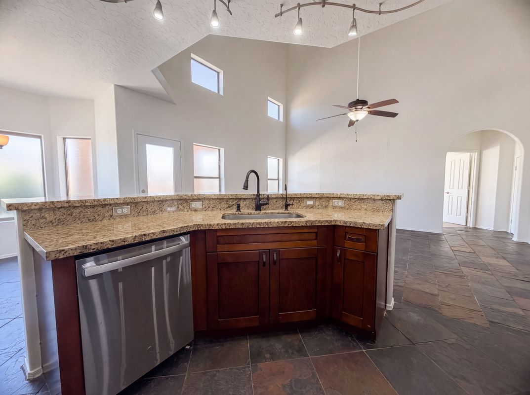 Photo 6 of 21 of 11422 E Dartmouth St, Mesa, AZ