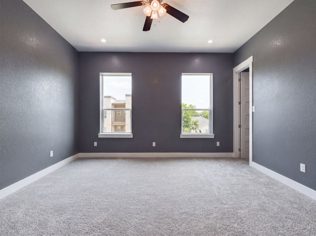 Photo 4 of 19 of 4704 Ward St, Houston, TX