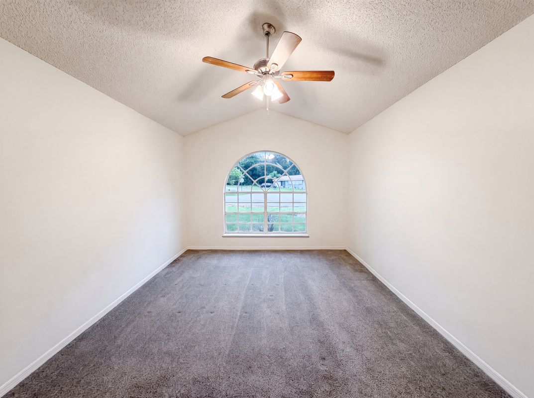 Photo 4 of 23 of 29 Valencia Cir, Debary, FL