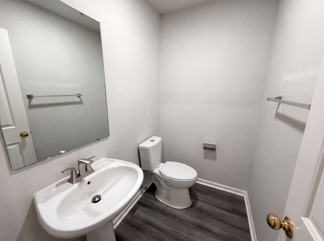 Photo 9 of 21 of 11220 Northwoods Forest Dr, Charlotte, NC