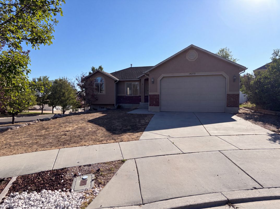 Property photo 1 of 14273 S Heartstone Cir