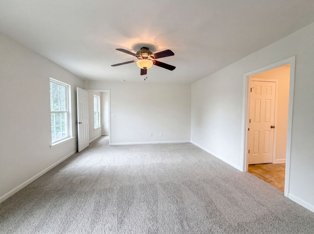 Photo 12 of 26 of 5503 Hardie Farm Dr, Greensboro, NC