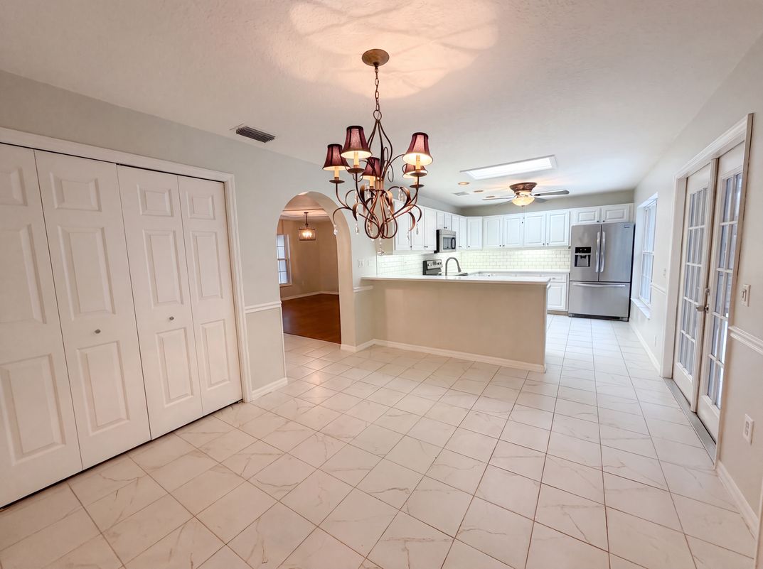 Photo 10 of 38 of 11540 Camp Dr, Dunnellon, FL