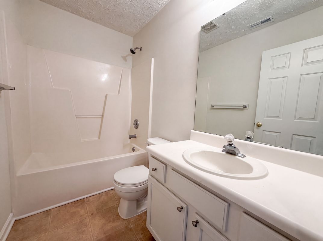 Photo 11 of 18 of 3358 Neptune Dr, Raleigh, NC