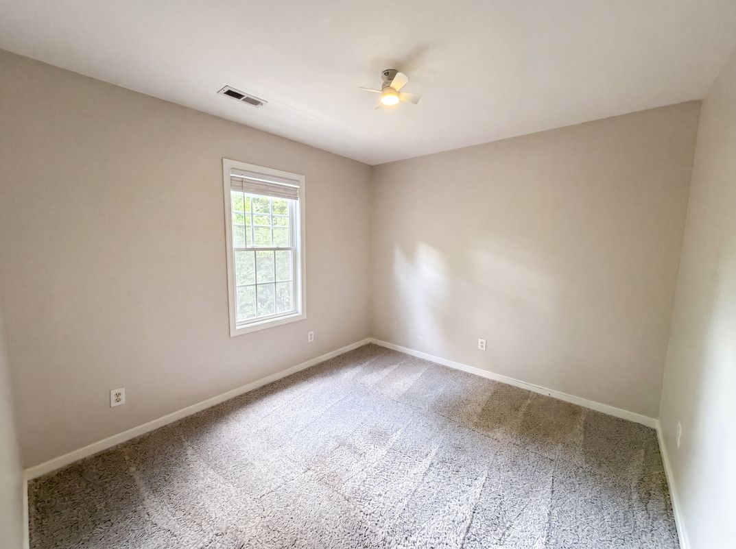 Photo 13 of 19 of 2566 Brookforest Ct, Midlothian, VA