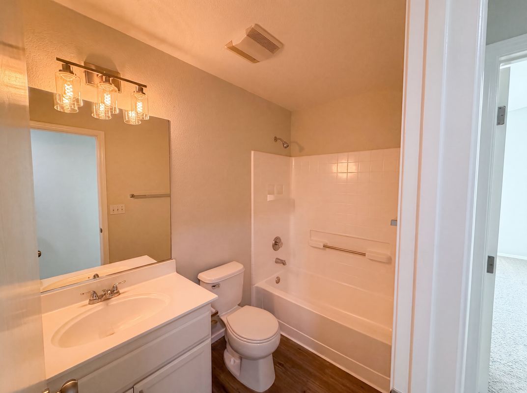 Photo 19 of 45 of 1570 Arcola Ave, Sacramento, CA