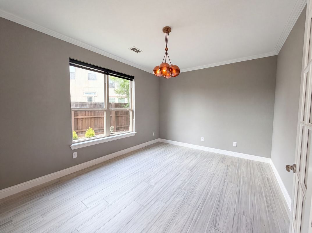 Photo 7 of 42 of 7221 Durand Dr, Irving, TX