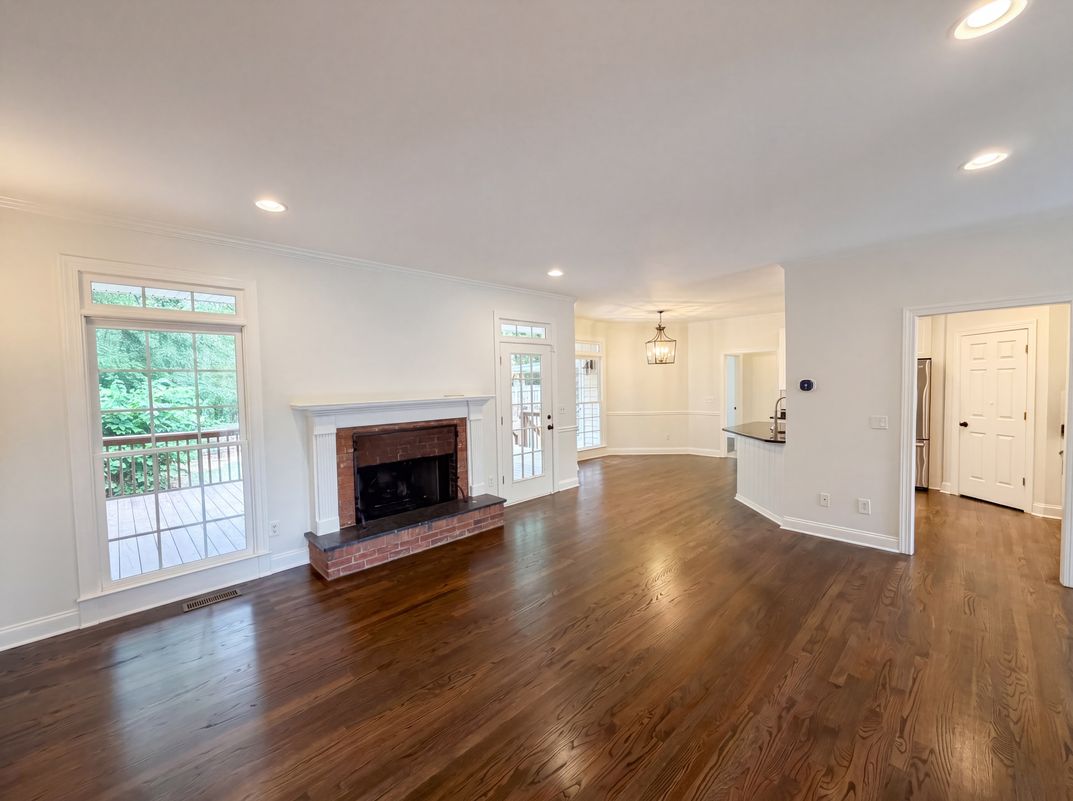 Photo 11 of 30 of 2298 Camden Dr SW, Marietta, GA