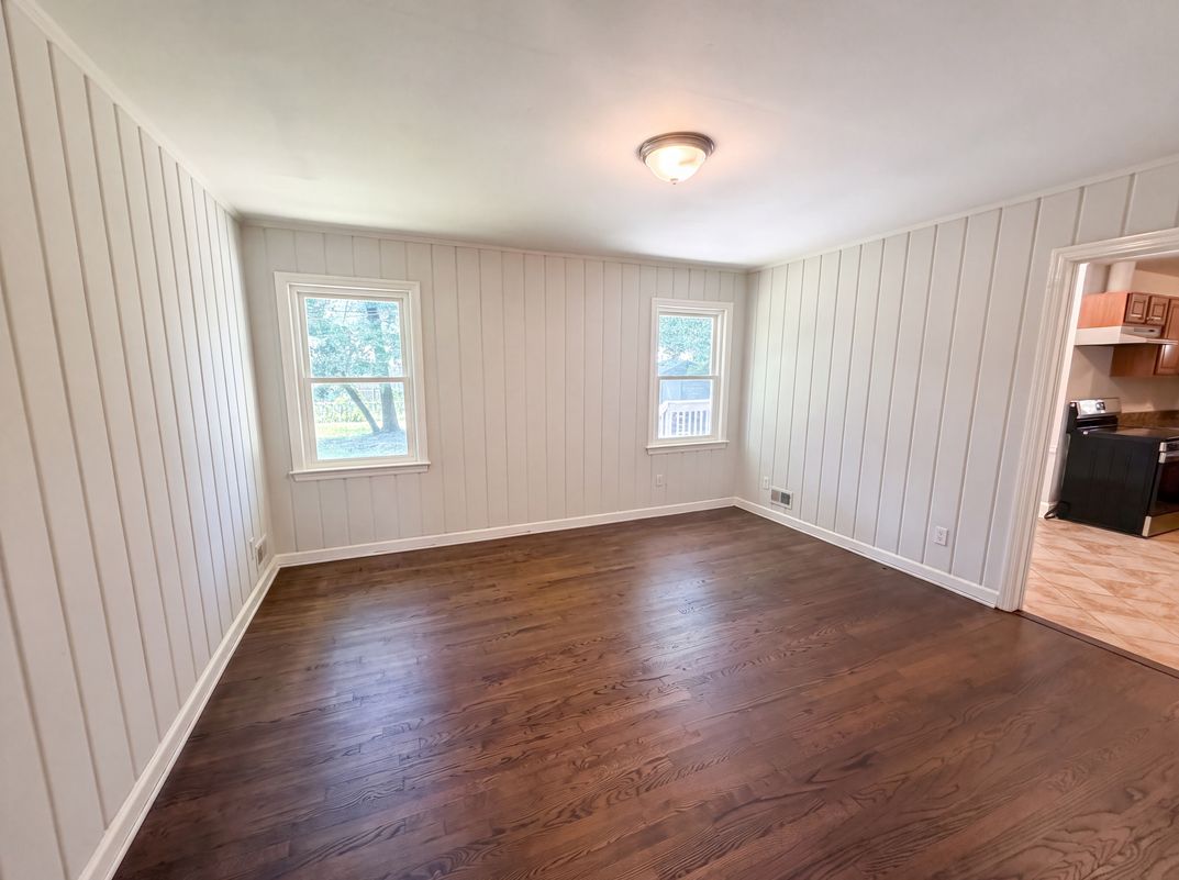 Photo 9 of 23 of 927 Greenlawn Dr, Columbia, SC