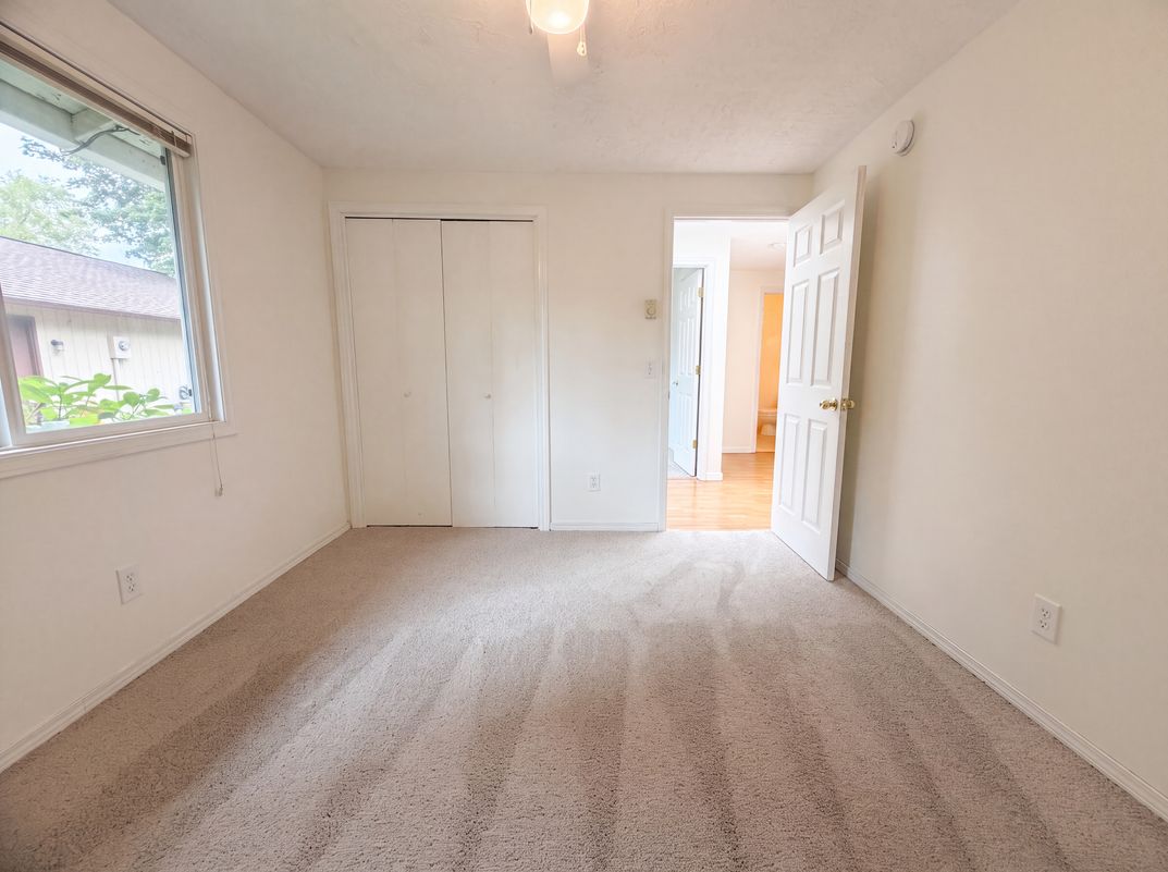Photo 12 of 21 of 2908 NE 103rd Ave, Vancouver, WA