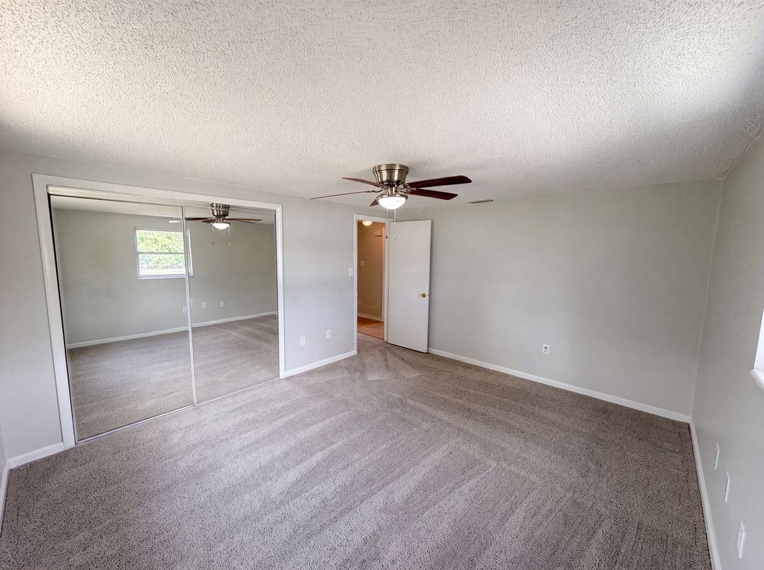 Photo 4 of 22 of 3412 Nixon Rd, Holiday, FL
